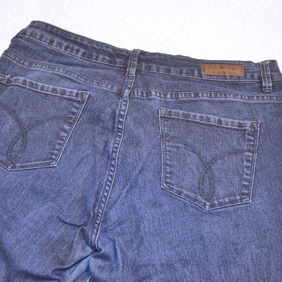 4/$20 Calvin Klein Ultimate Skinny Jeans - Picture 5 of 6